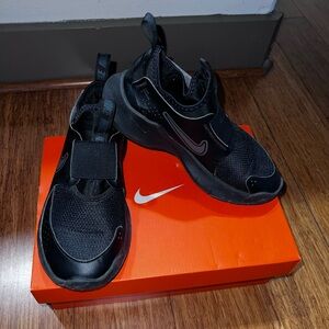 Nike Kids Black Slip-On Sneakers